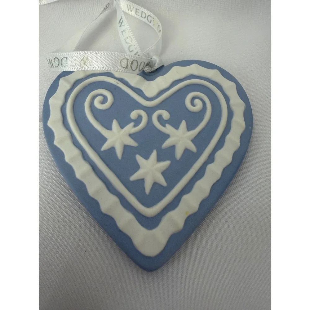 Wedgwood Jasperware Blue and White Heart Ornament Gingerbread Star Bas-Relief